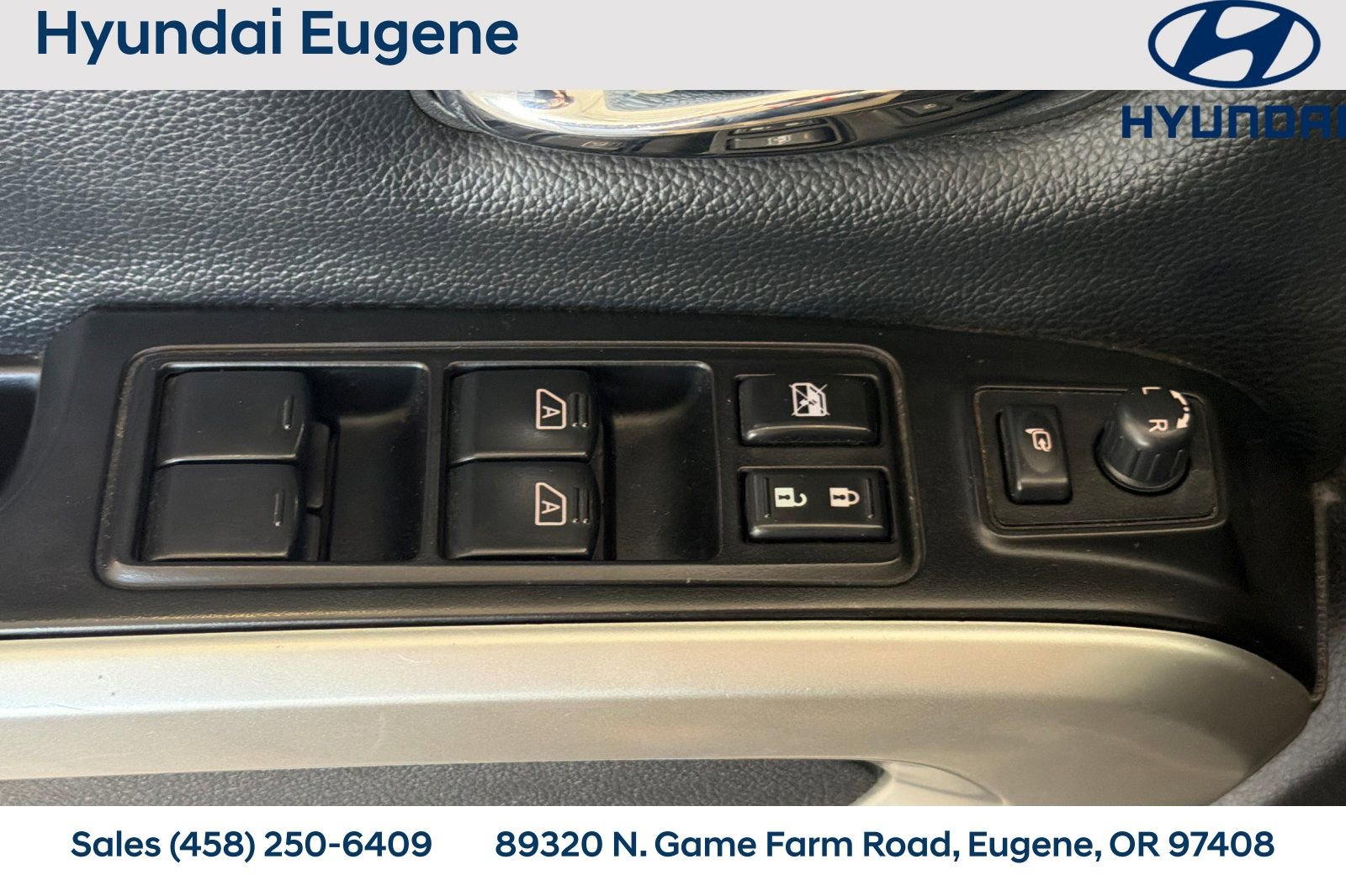 Used 2018 Nissan Titan SL AWD/4WD image 15