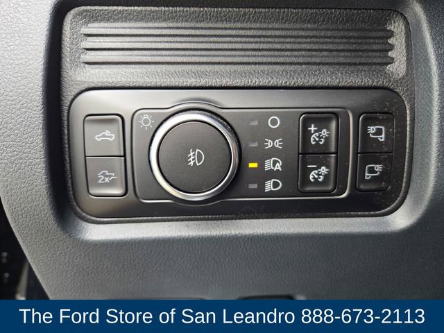 New 2026 Ford F250 Lariat w/ Black Appearance Package image 25