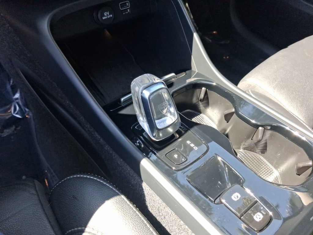 Used 2020 Volvo XC40 T5 Inscription image 21