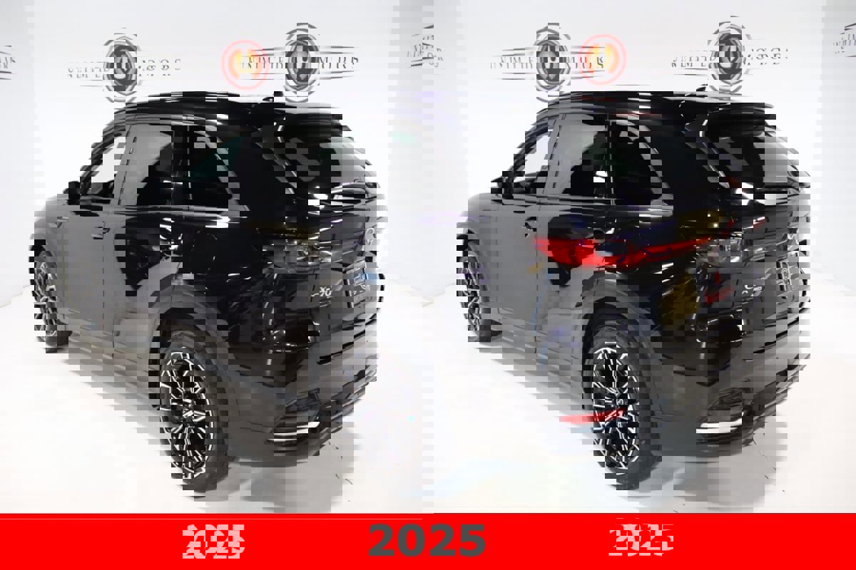 Used 2025 MAZDA CX-70 Plug-In Hybrid w/ Premium Pkg image 3