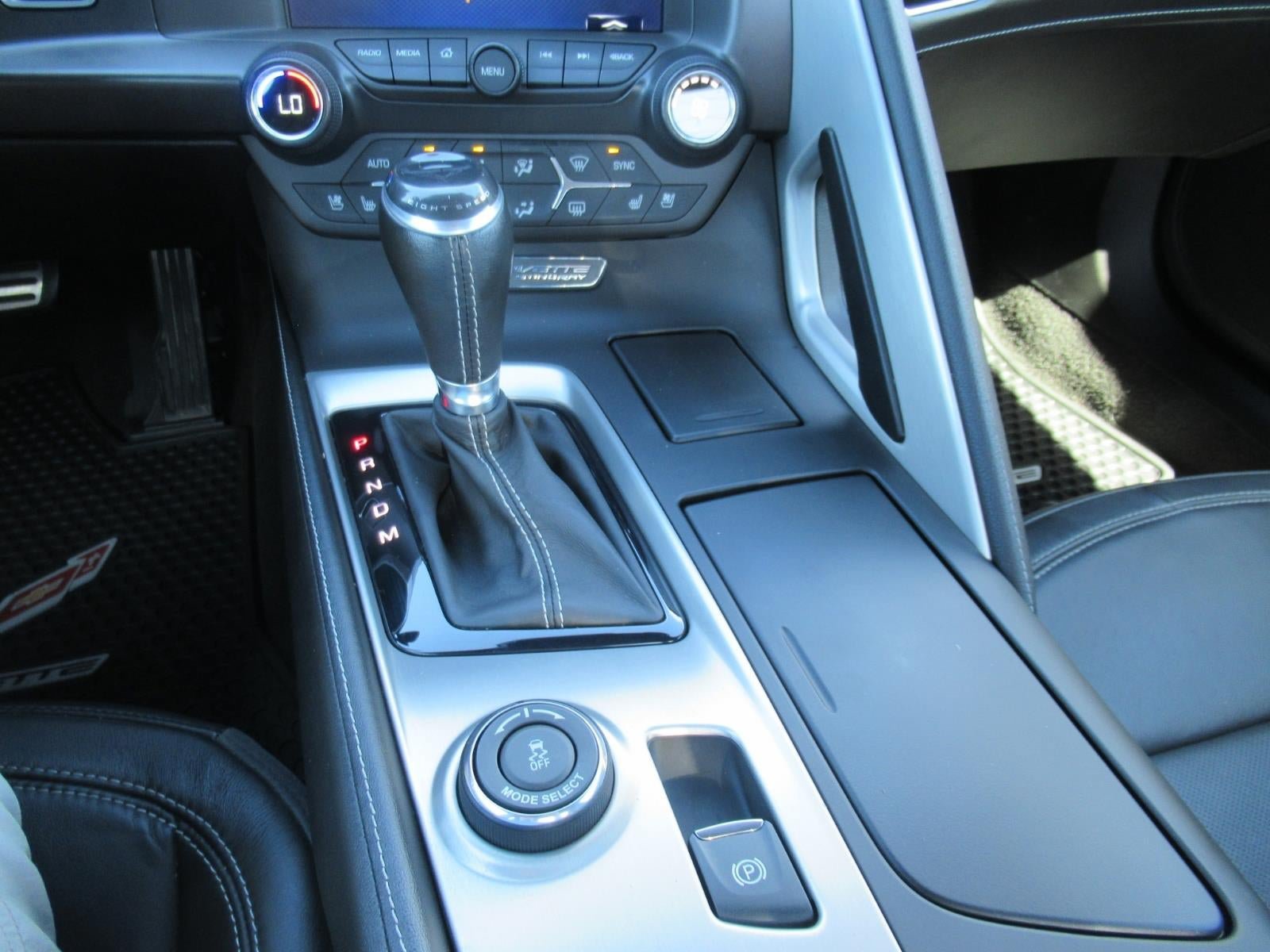 Used 2015 Chevrolet Corvette Stingray Convertible w/ 2LT Preferred Equipment Group RWD image 26