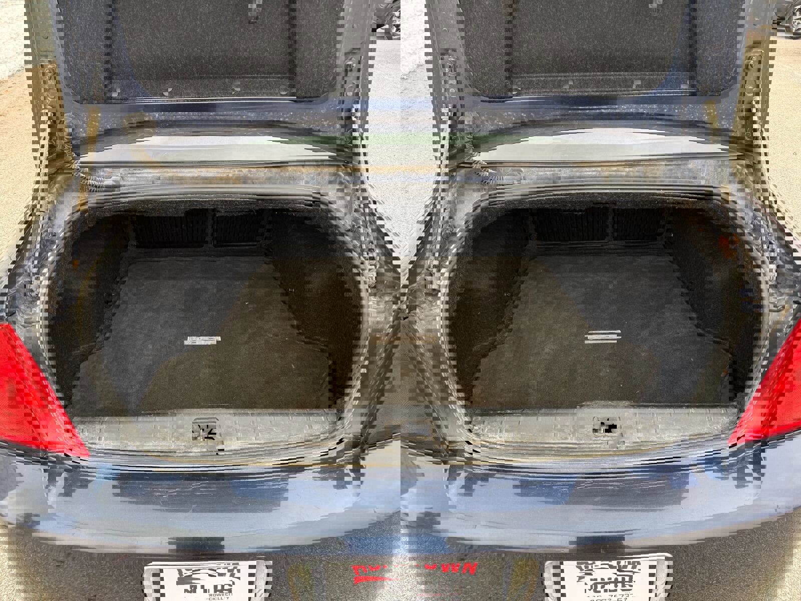 Used 2009 Chevrolet Malibu LT w/ Rear Power Package image 14