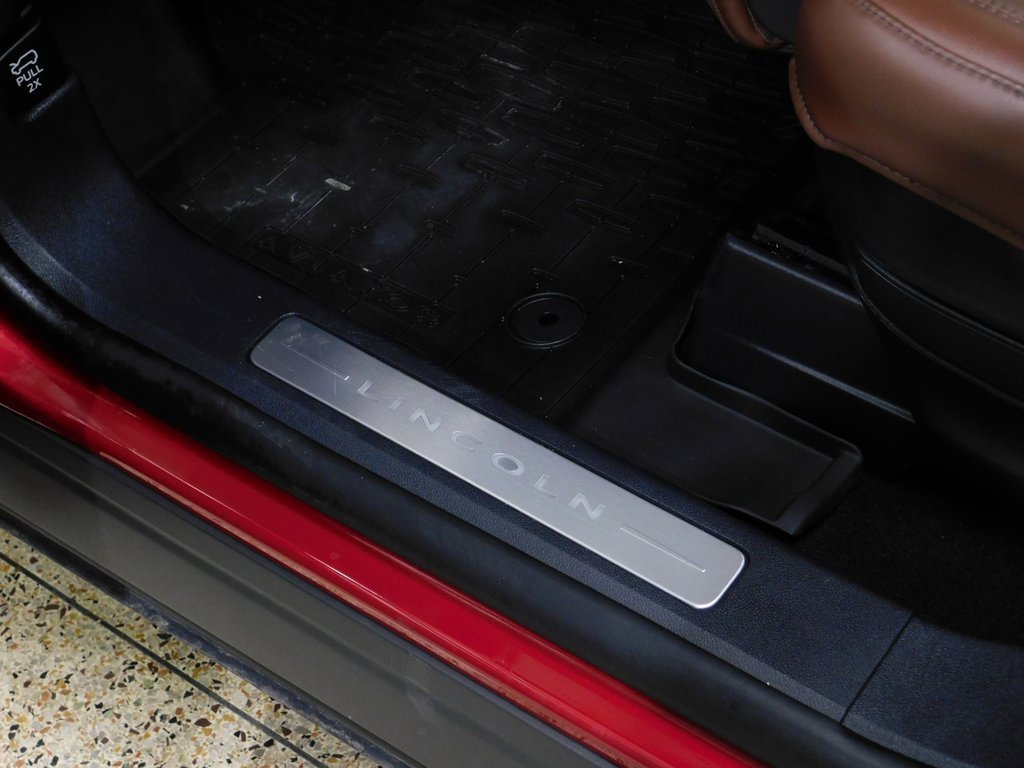 Used 2025 Lincoln Aviator Reserve w/ Equipment Group 201A image 35