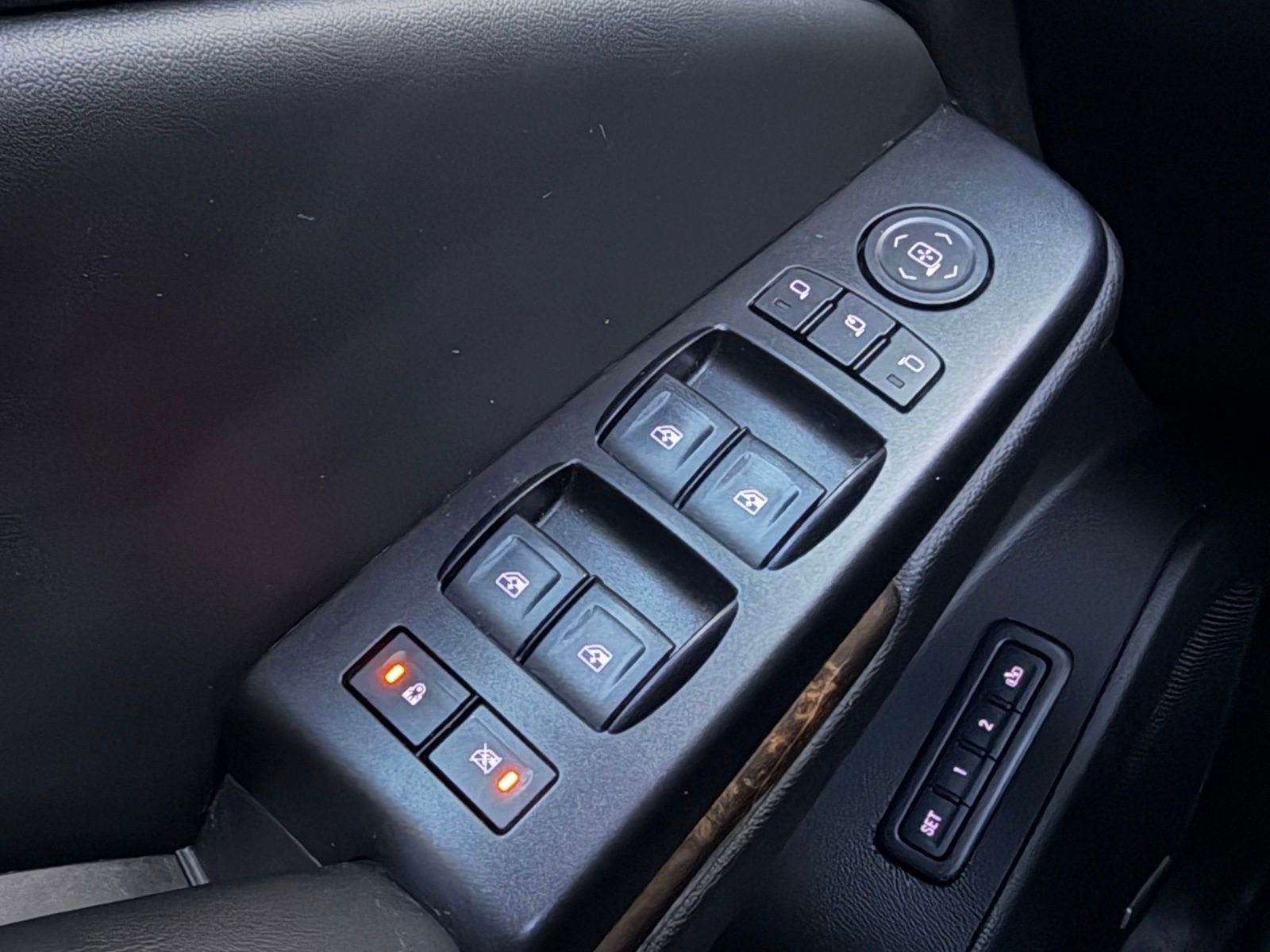 Used 2015 GMC Yukon XL Denali w/ Open Road Package image 22