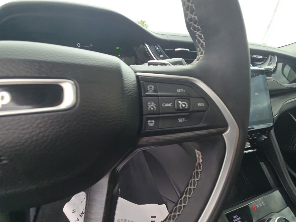Used 2022 Jeep Grand Cherokee Limited 4xe w/ Luxury Tech Group II AWD/4WD image 18