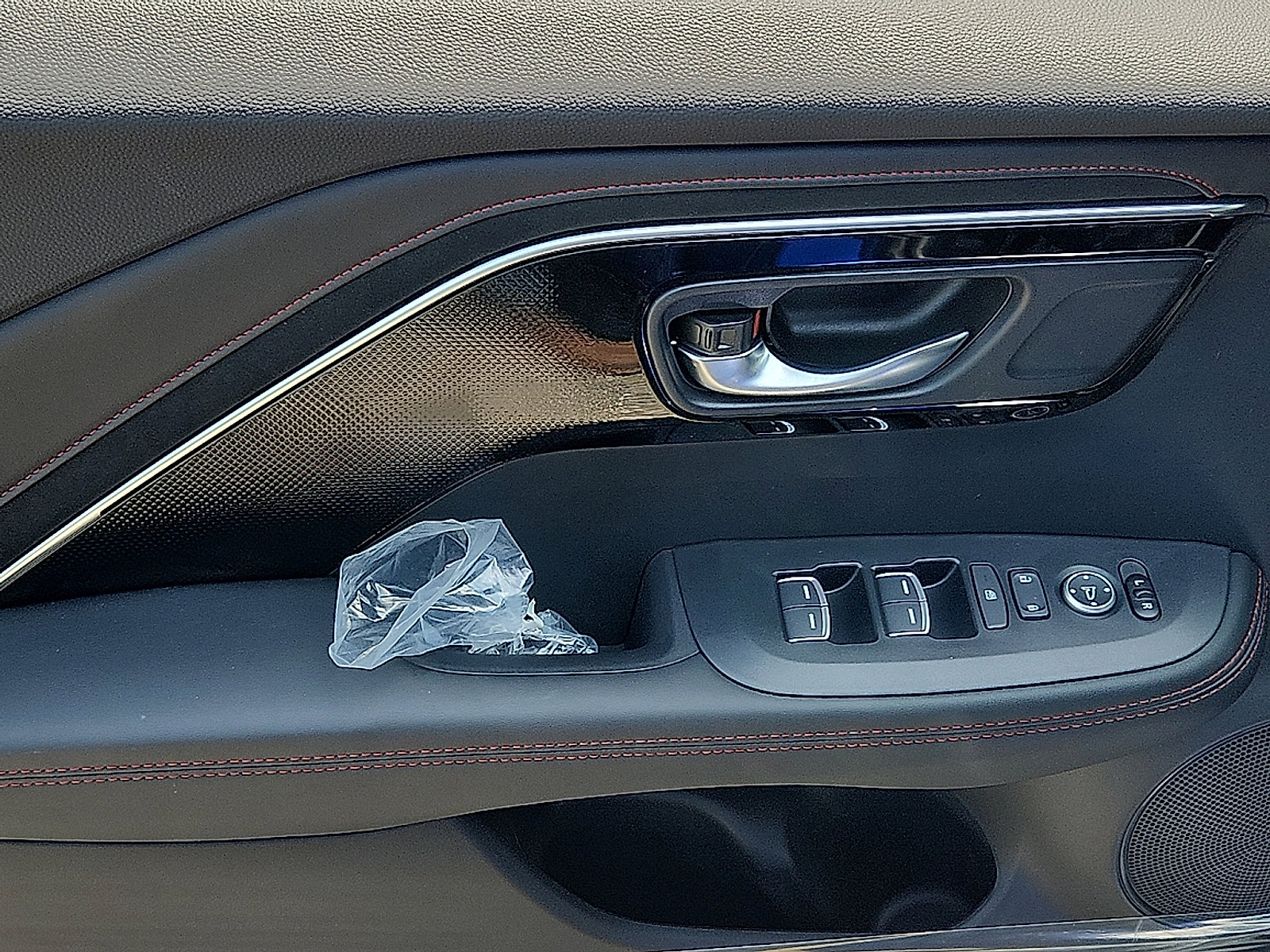 New 2025 Acura ADX A-Spec image 9