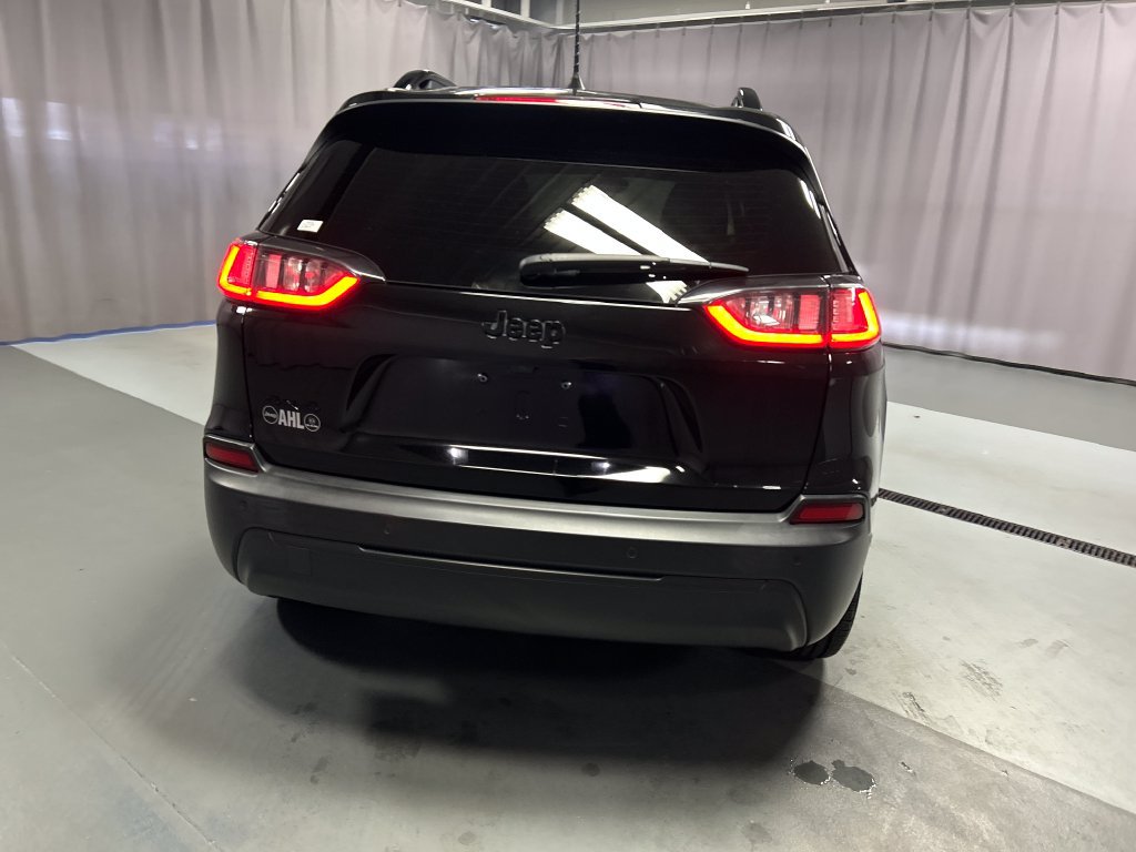 Used 2021 Jeep Cherokee Latitude Plus AWD/4WD image 6