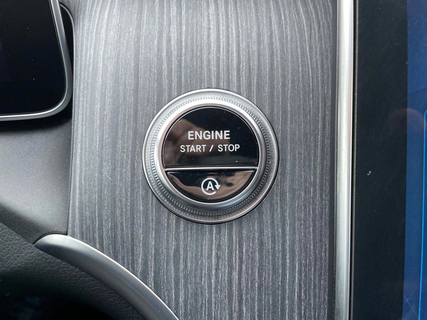 Used 2024 Mercedes-Benz GLC 300 4MATIC image 20
