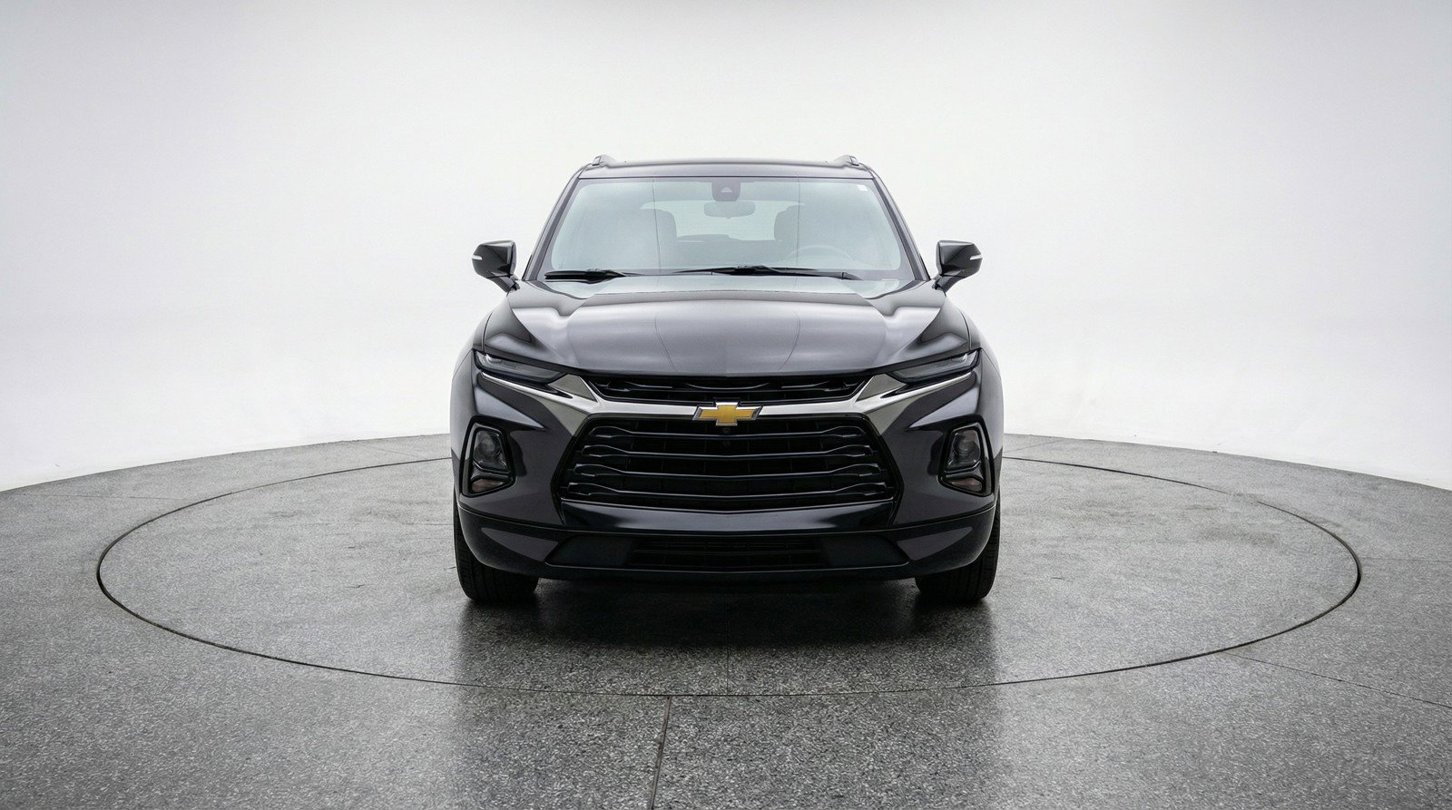 Used 2025 Chevrolet Blazer LT FWD image 2