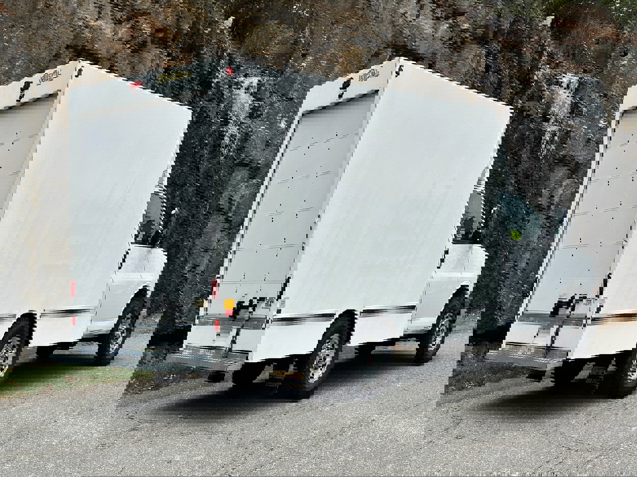 Used 2022 GMC Savana 3500 w/ Power Convenience Package image 10