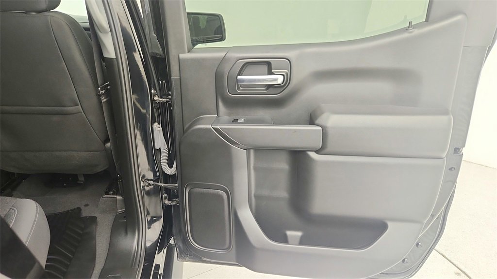 Used 2023 Chevrolet Silverado 1500 Custom image 32