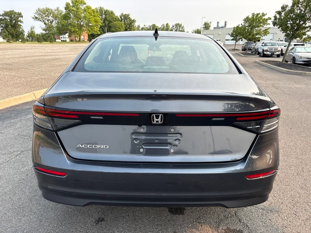 Used 2025 Honda Accord SE image 9