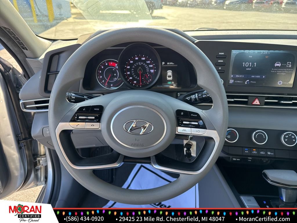 Used 2021 Hyundai Elantra SE image 13