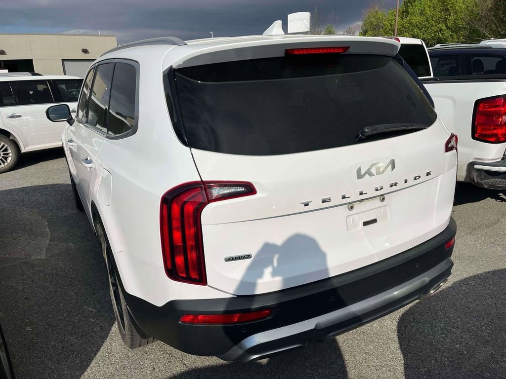 Used 2022 Kia Telluride S image 3