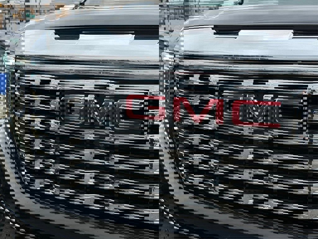 Used 2022 GMC Sierra 1500 Denali image 5