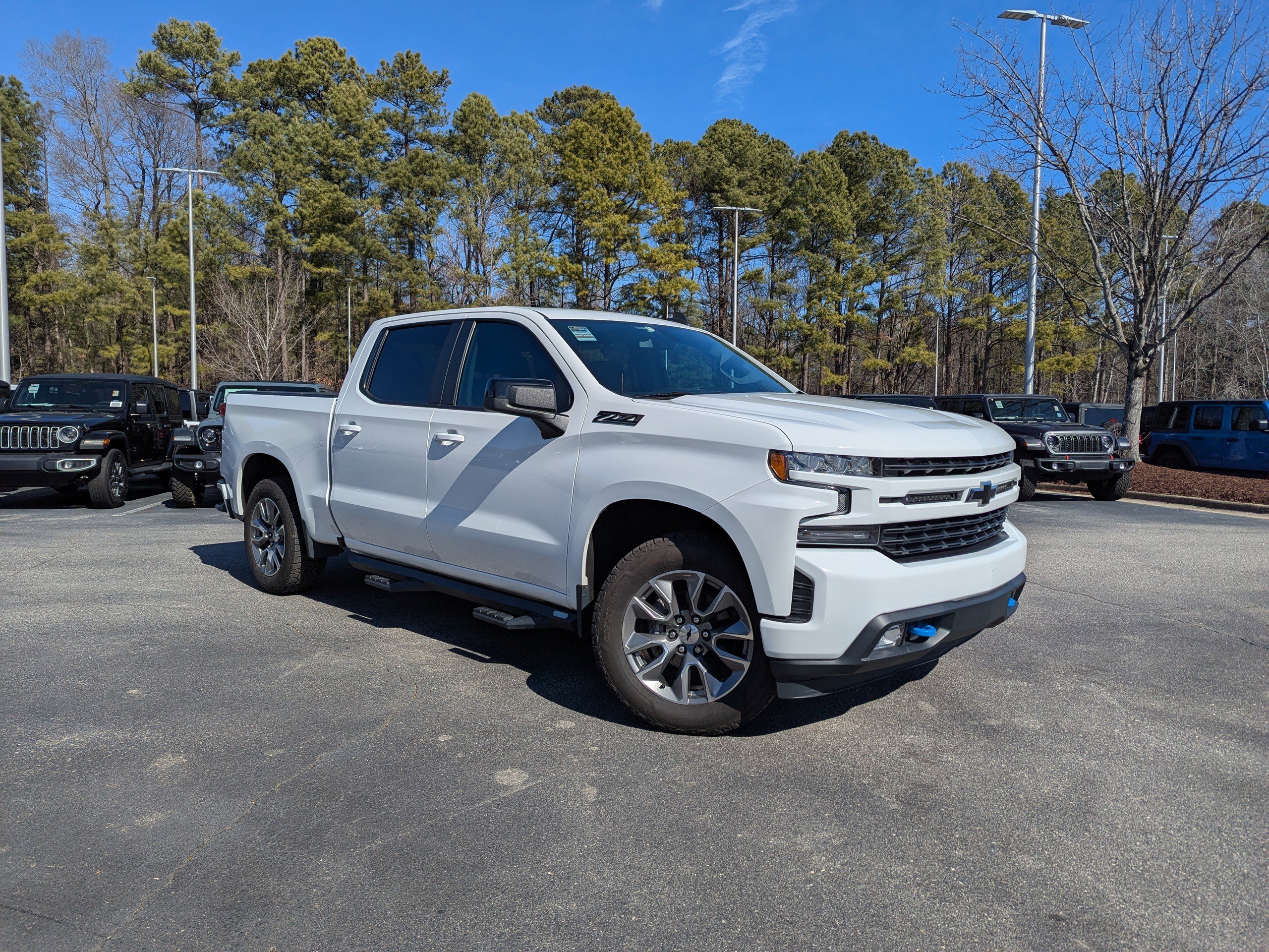 Used 2020 Chevrolet Silverado 1500 RST image 3