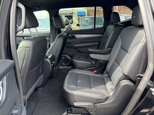 Used 2025 Buick Enclave Sport Touring AWD/4WD image 19
