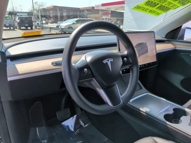 Used 2022 Tesla Model Y Long Range image 30