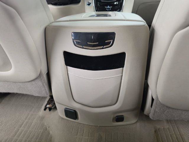 Used 2020 Cadillac Escalade Luxury AWD/4WD image 40