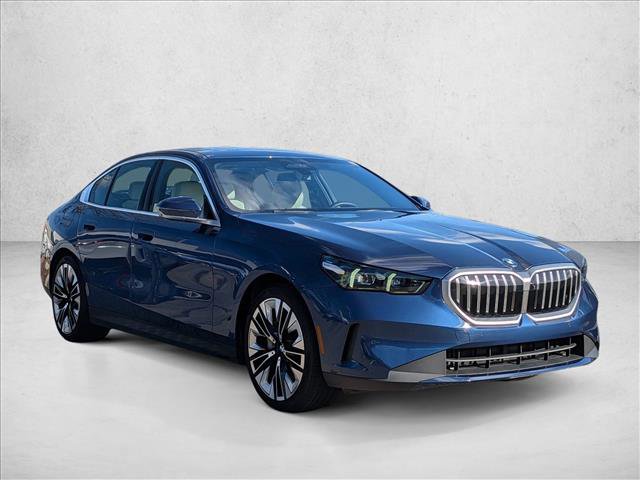 Used 2026 BMW 540i xDrive image 3