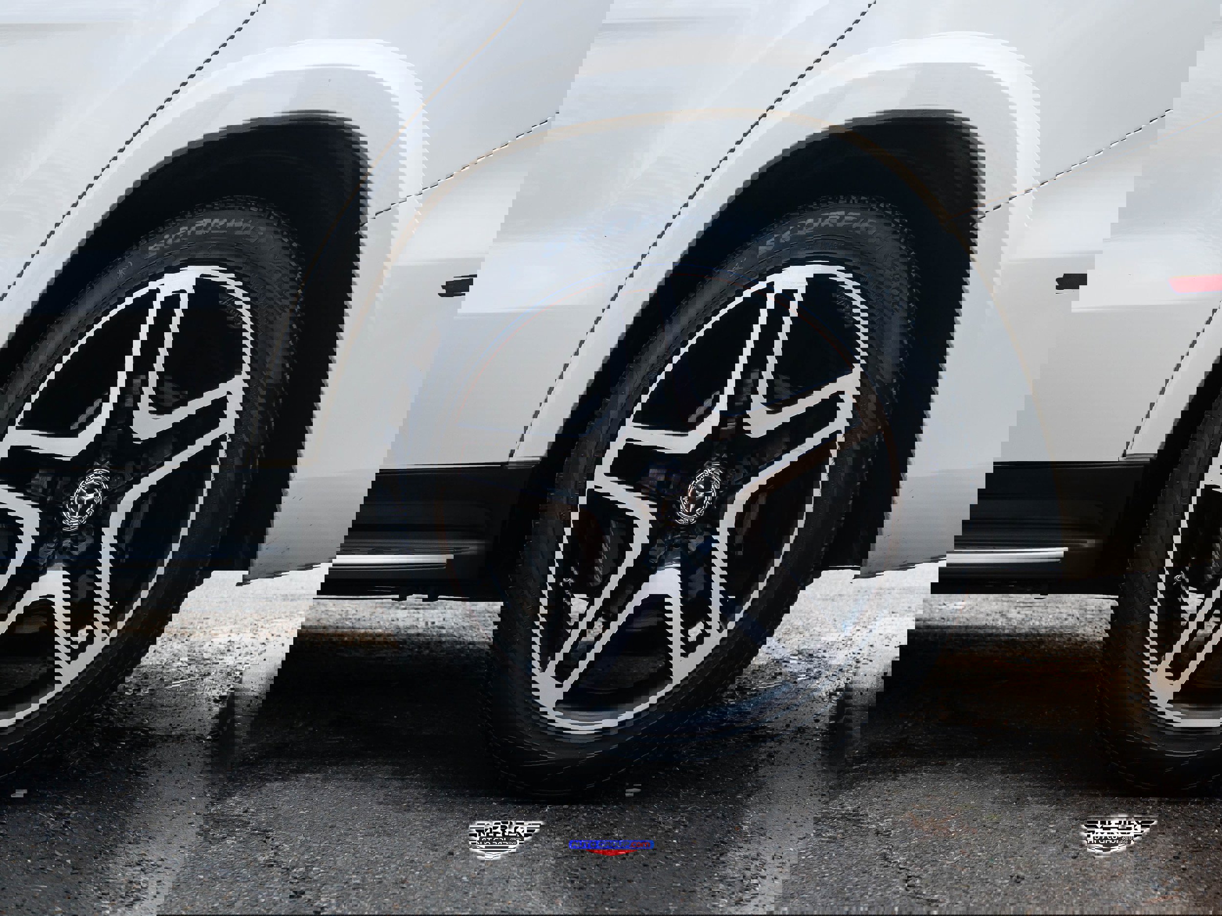 Used 2017 Mercedes-Benz GLS 550 4MATIC image 12