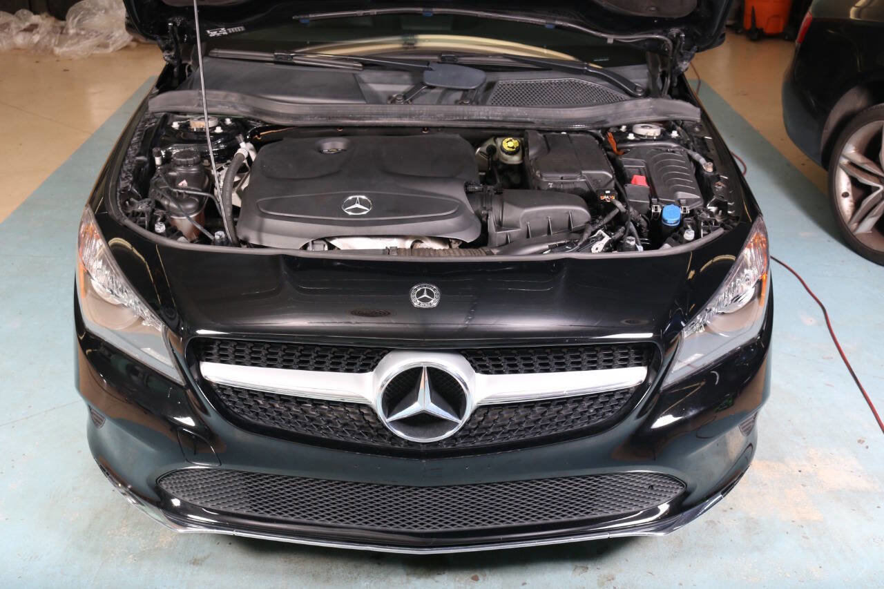 Used 2018 Mercedes-Benz CLA 250 4MATIC image 7