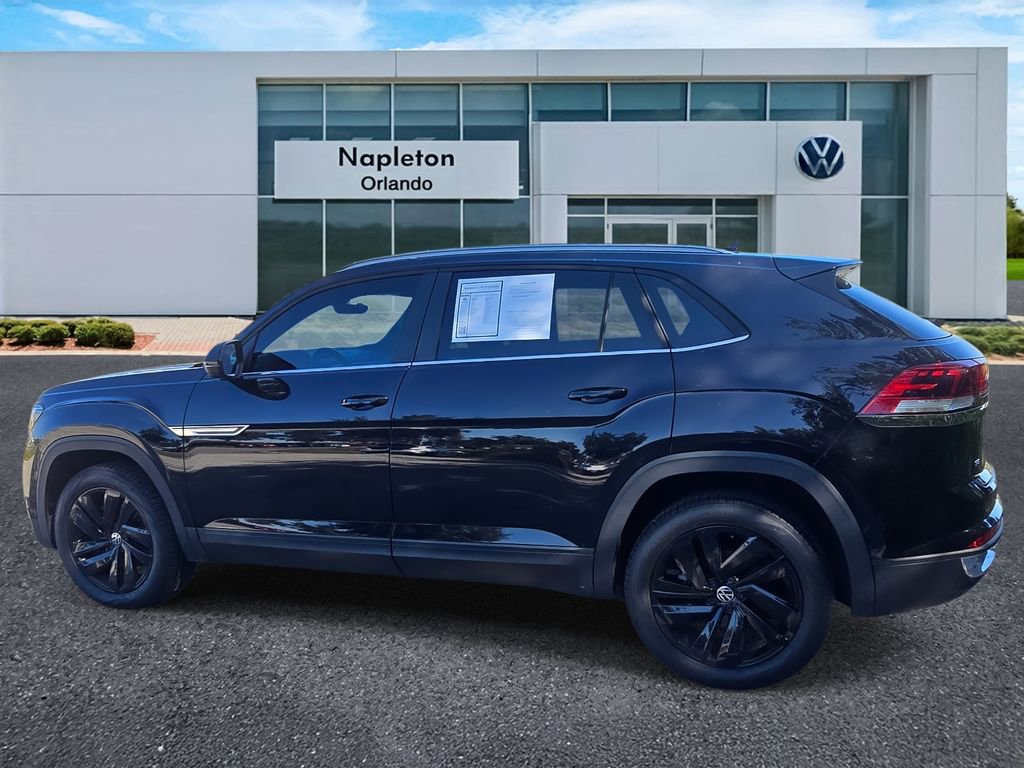 Certified 2022 Volkswagen Atlas Cross Sport SE w/ Panoramic Sunroof Package image 7