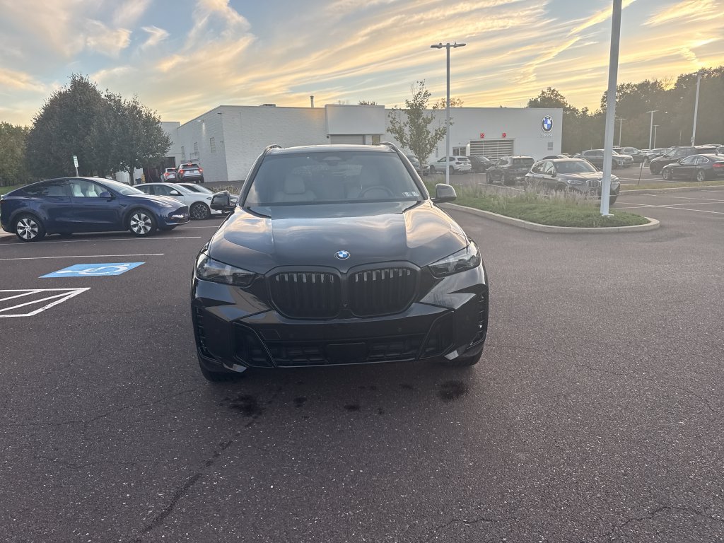 Certified 2025 BMW X5 xDrive40i w/ M Sport Package AWD/4WD image 8