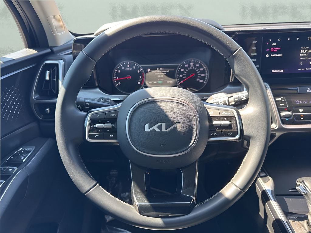 Used 2023 Kia Sorento S w/ Panoramic Sunroof Package image 14