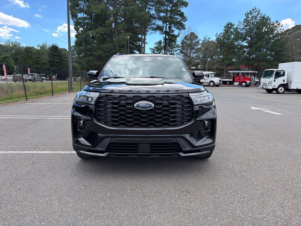 Used 2026 Ford Explorer ST-Line AWD/4WD image 3