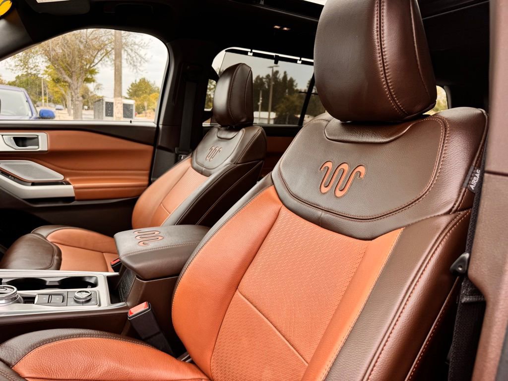 Used 2021 Ford Explorer King Ranch w/ Premium Technology Package image 37