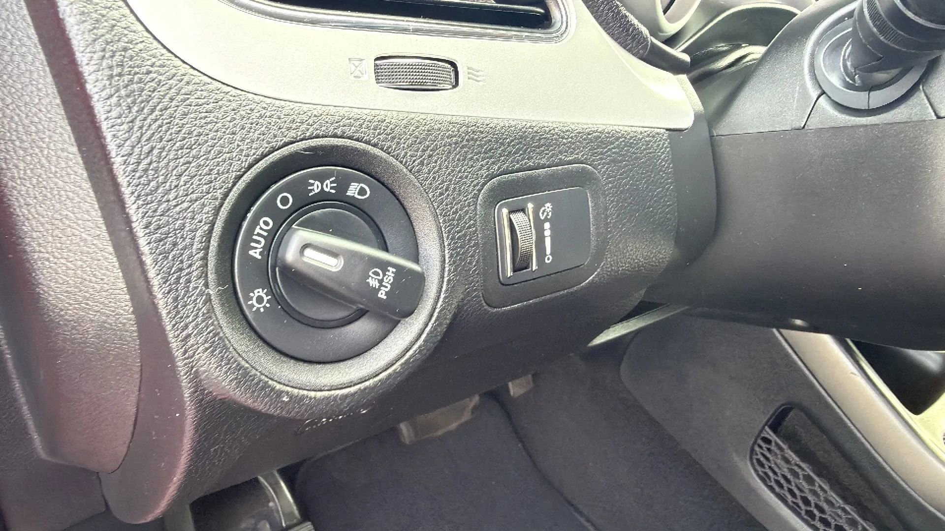 Used 2019 Dodge Journey SE w/ Blacktop Package image 21