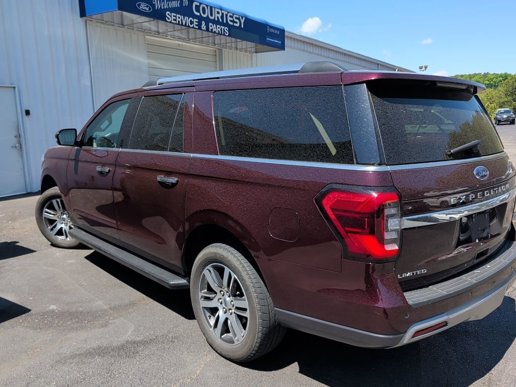 Used 2024 Ford Expedition Max Limited RWD image 5
