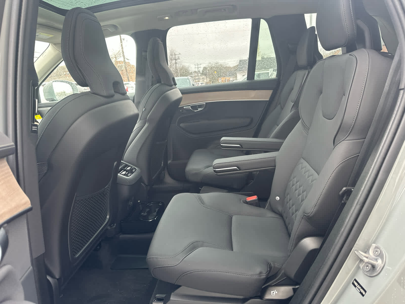 Used 2026 Volvo XC90 B6 Plus w/ Protection Package Premier image 27