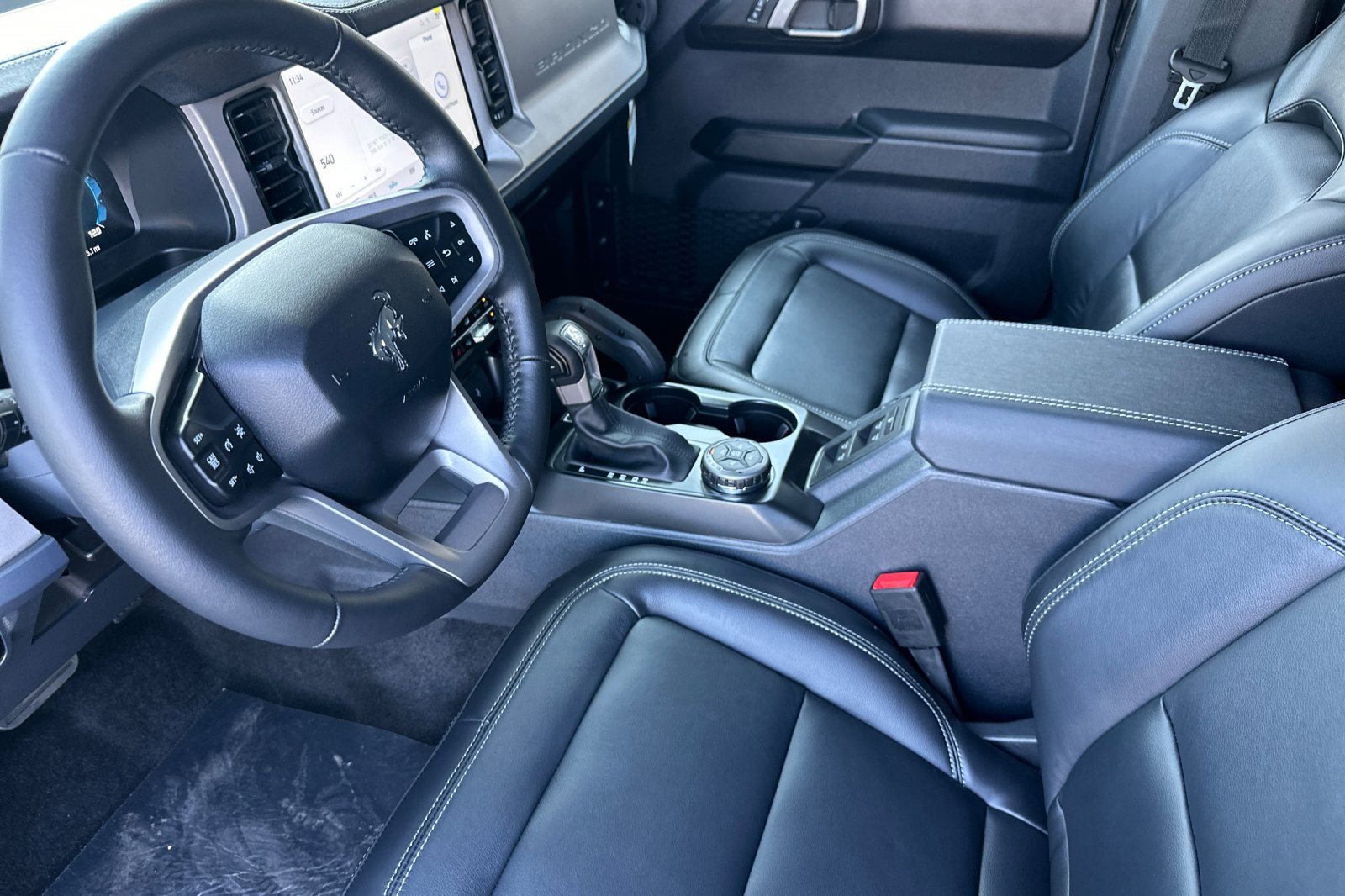 New 2025 Ford Bronco Outer Banks w/ Sasquatch Package image 10