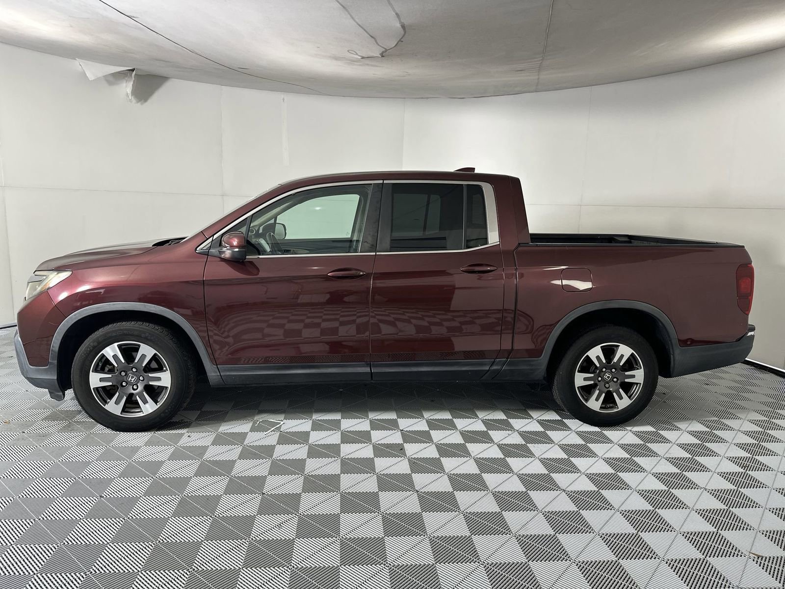 Used 2017 Honda Ridgeline RTL-T image 5