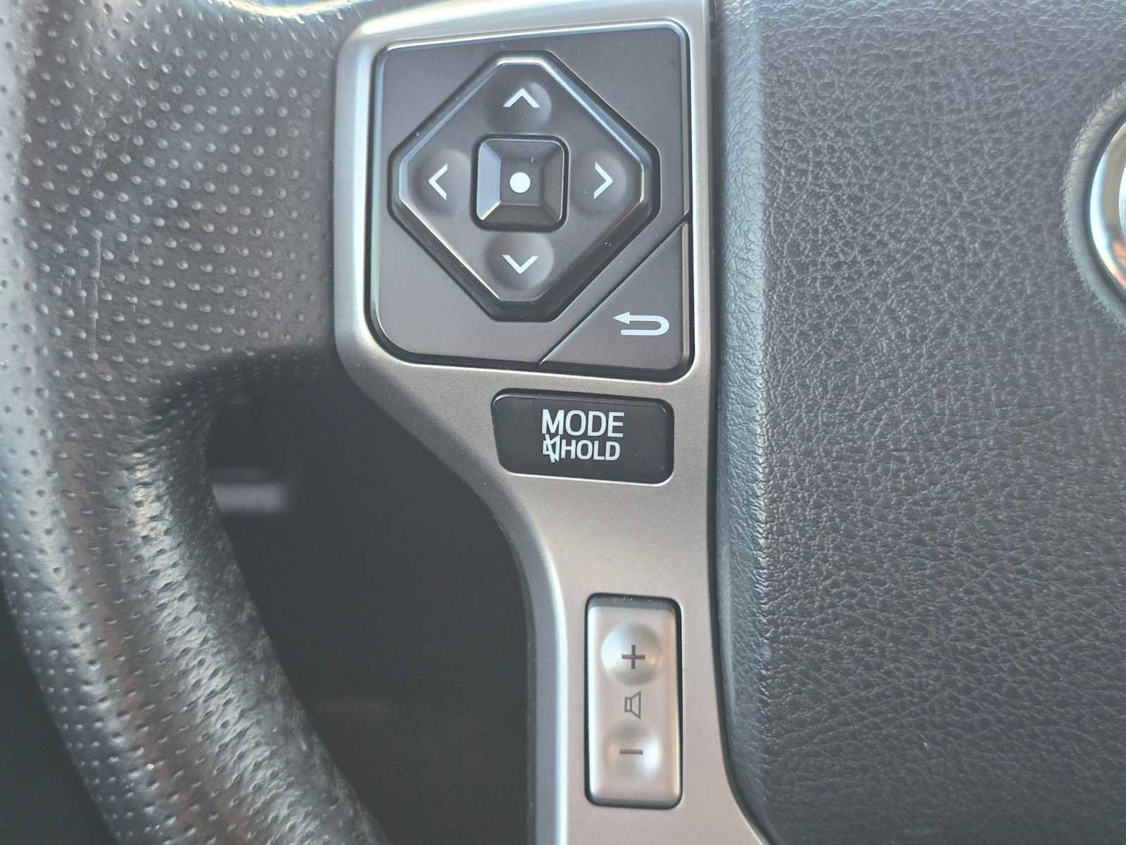 Used 2018 Toyota 4Runner SR5 Premium image 37