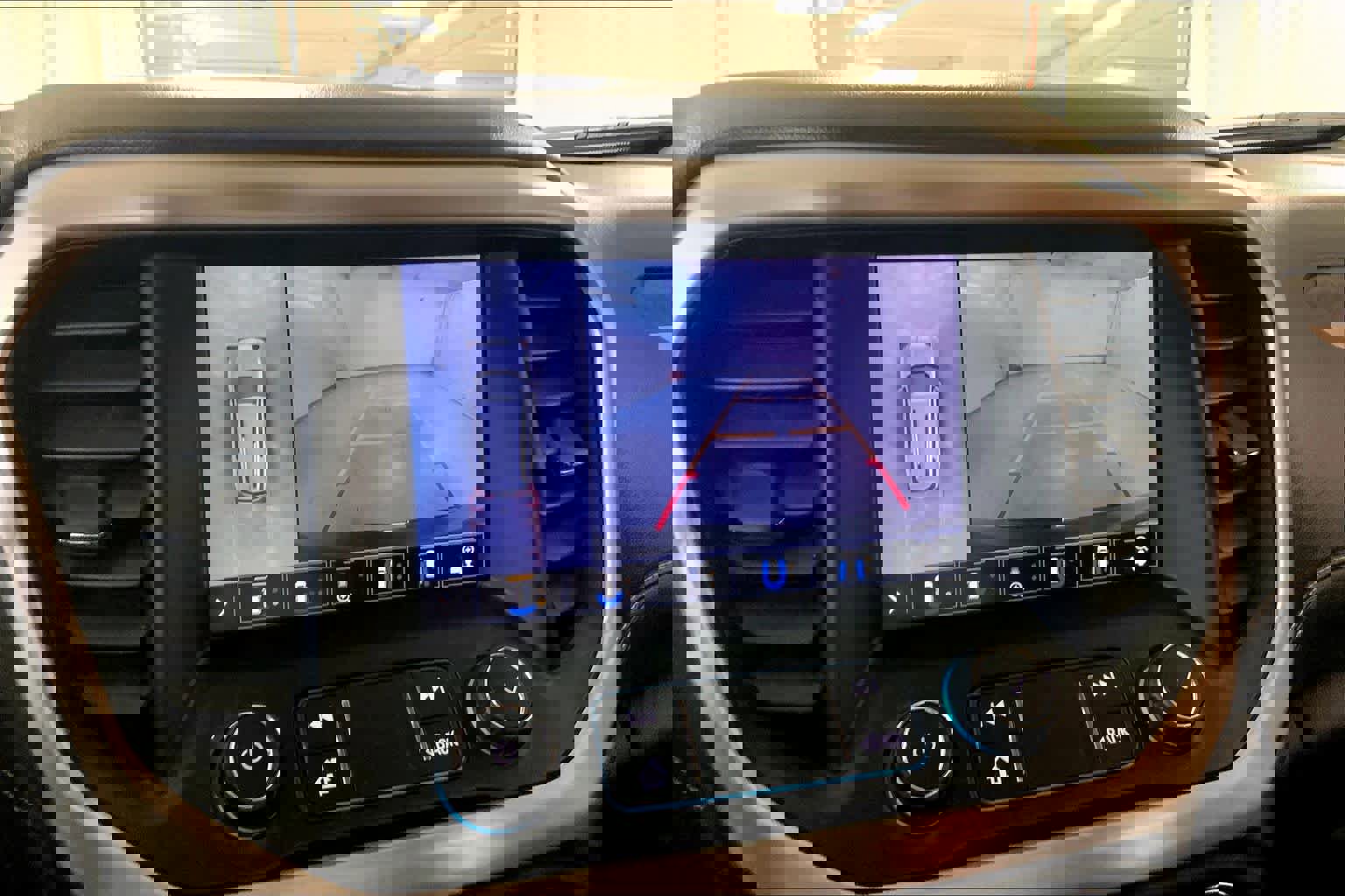 Used 2020 GMC Acadia Denali w/ Trailering Package image 27