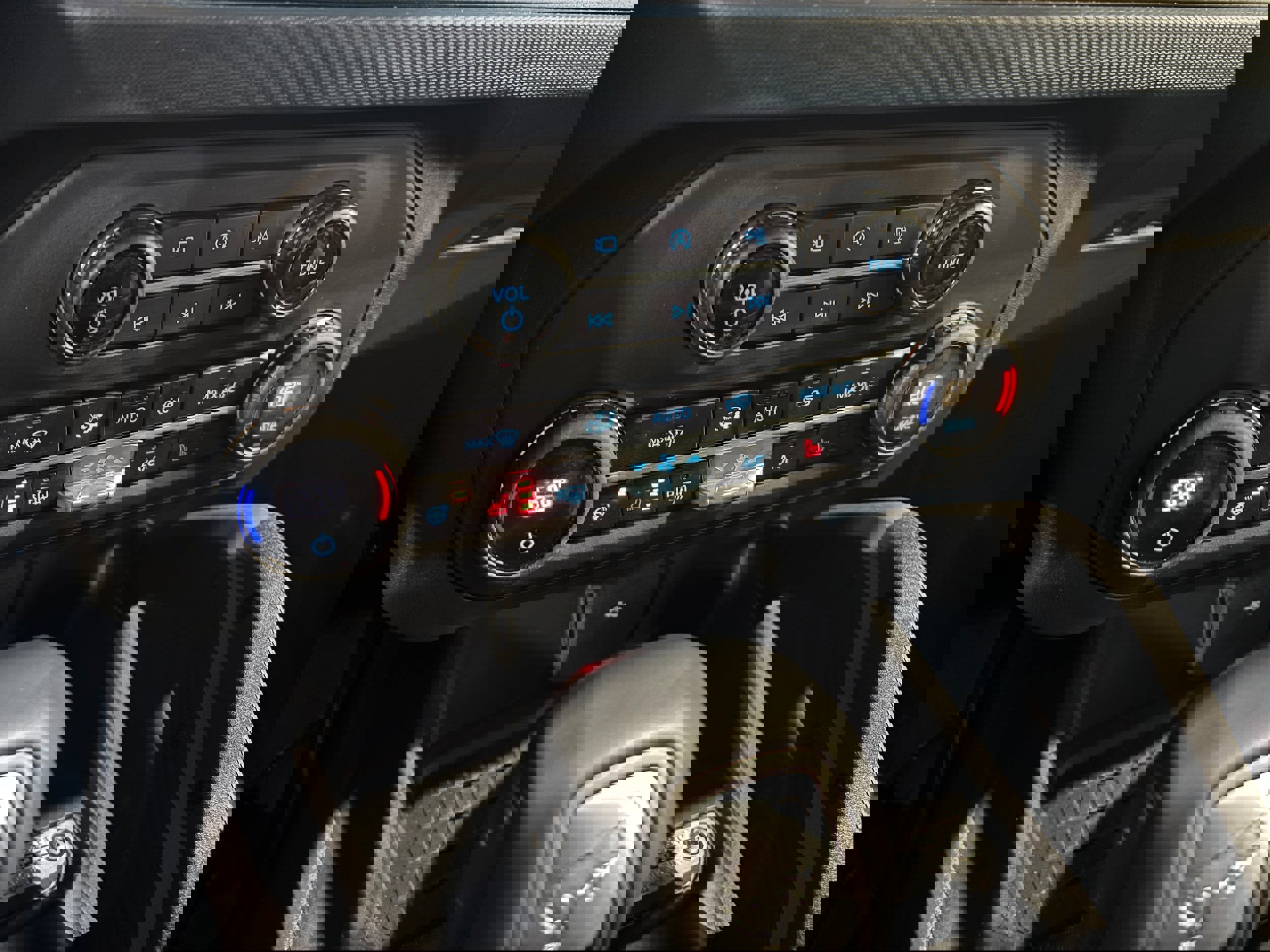 Used 2024 Ford Bronco Outer Banks image 14