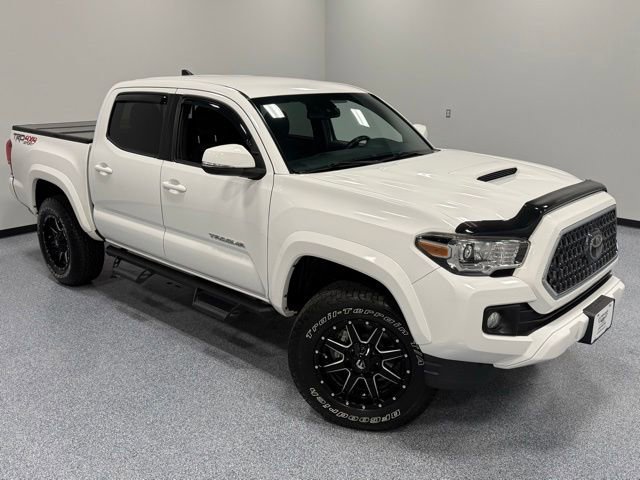 Used 2019 Toyota Tacoma TRD Sport AWD/4WD image 37