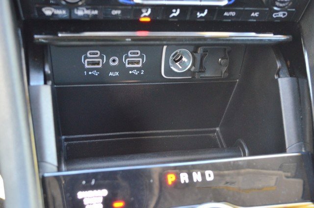 Used 2023 Jeep Grand Cherokee Limited image 26