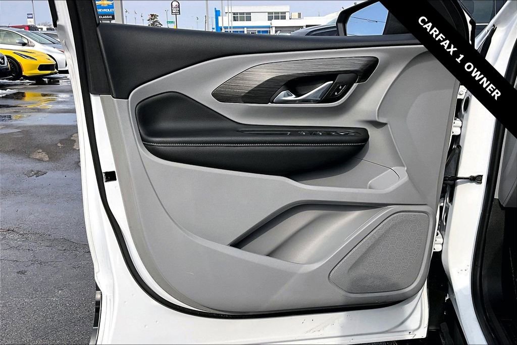 Used 2024 GMC Terrain SLE image 19
