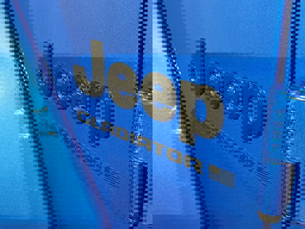 Used 2024 Jeep Gladiator Sport image 7