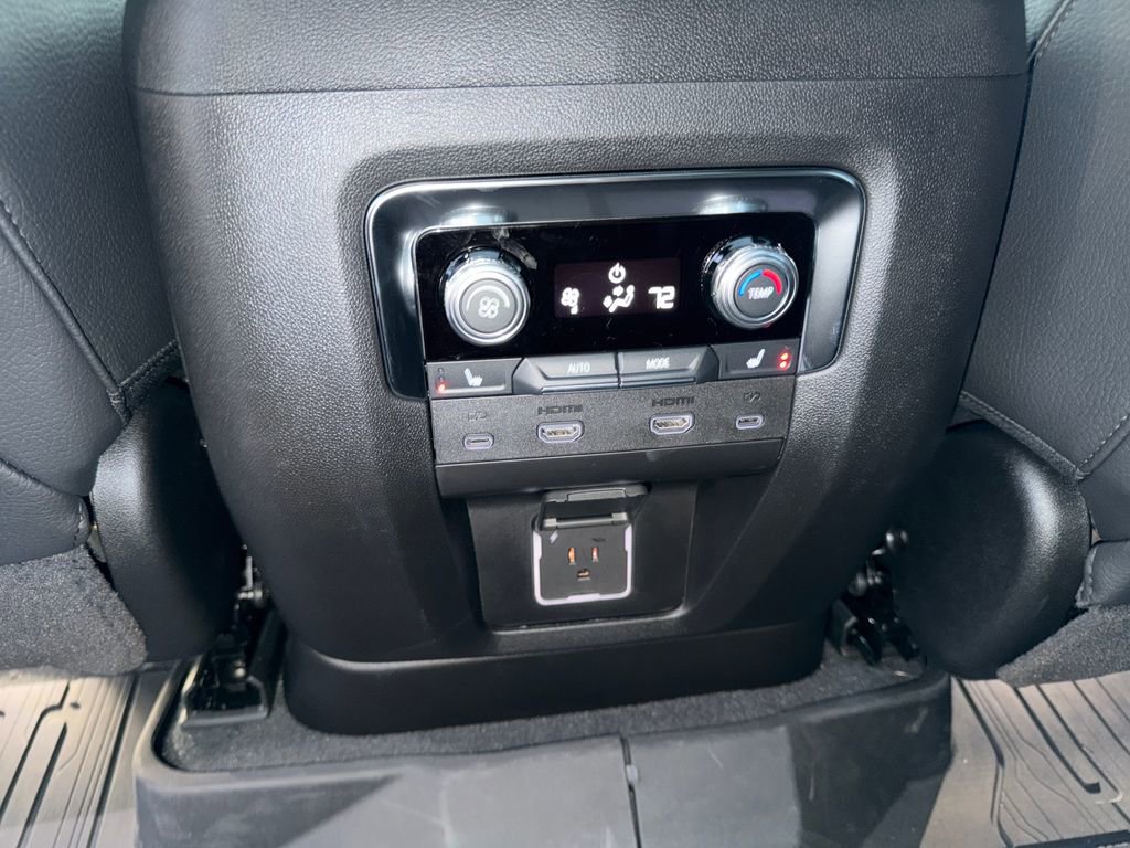 Used 2026 GMC Yukon XL Denali w/ Denali Reserve Package image 38