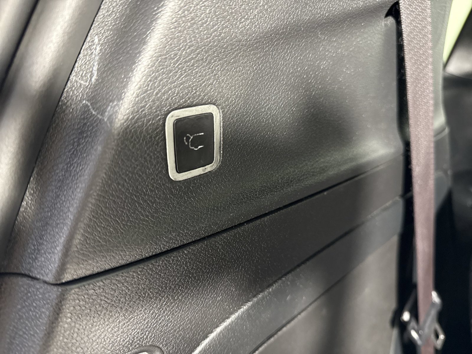 Used 2024 Chrysler Pacifica Limited FWD image 34