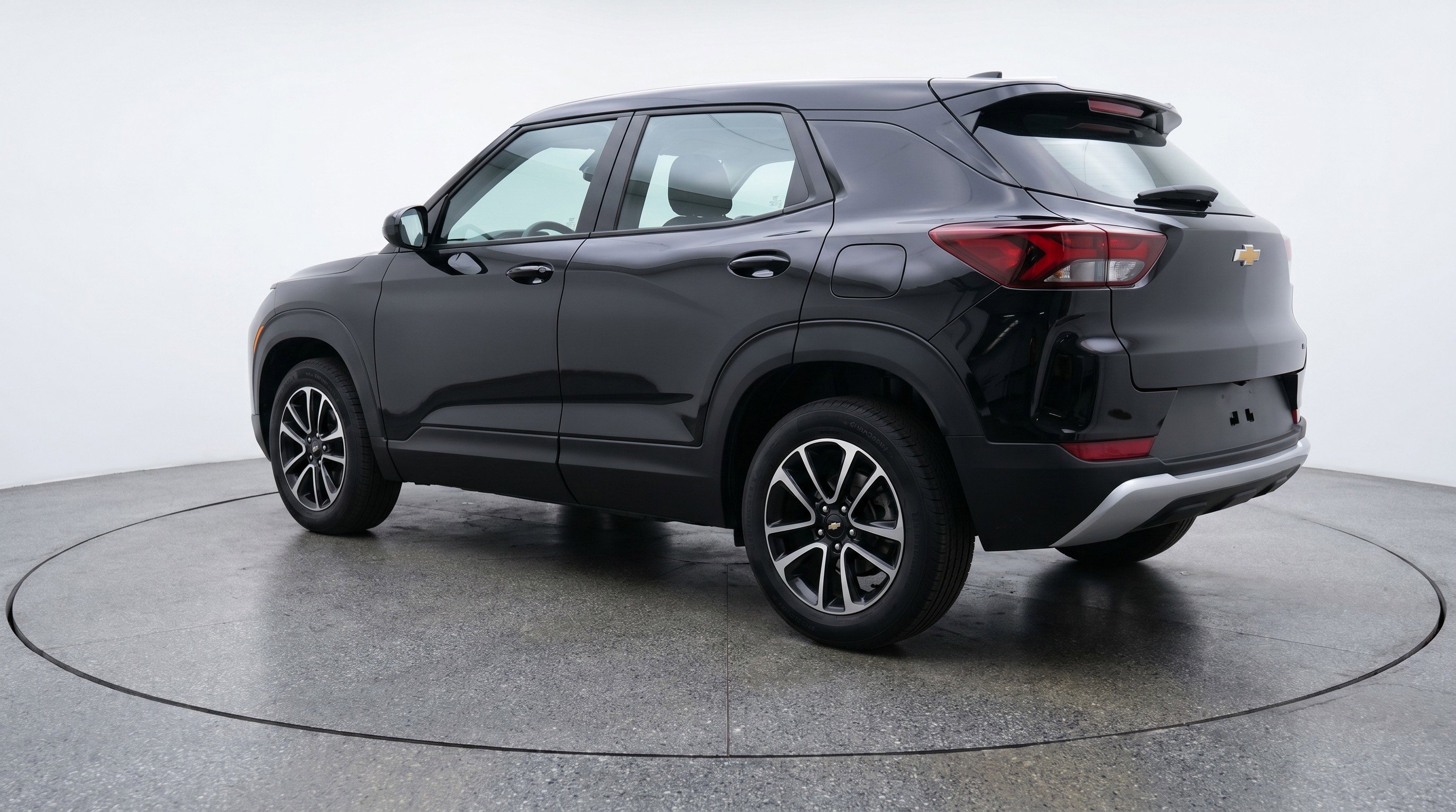 Used 2025 Chevrolet TrailBlazer LT w/ Driver Confidence Package AWD/4WD image 6