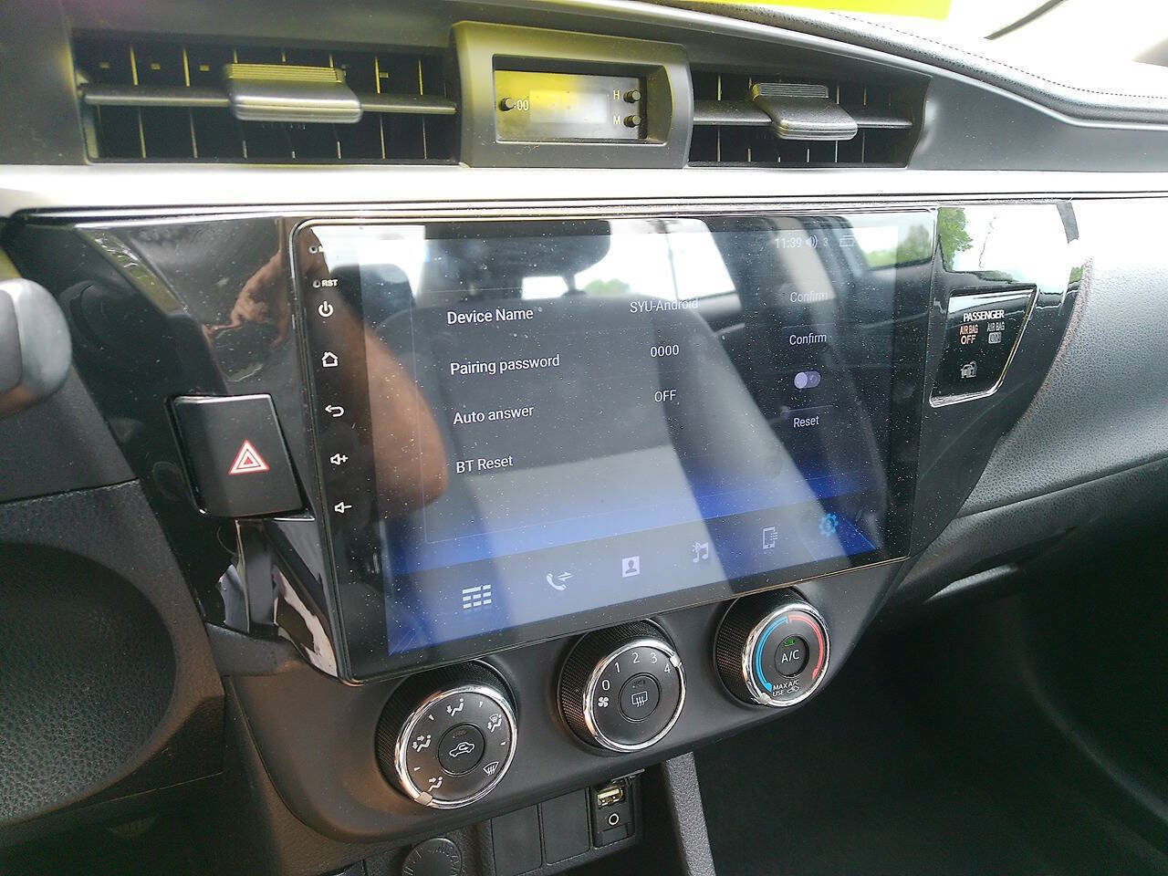 Used 2014 Toyota Corolla L FWD image 36