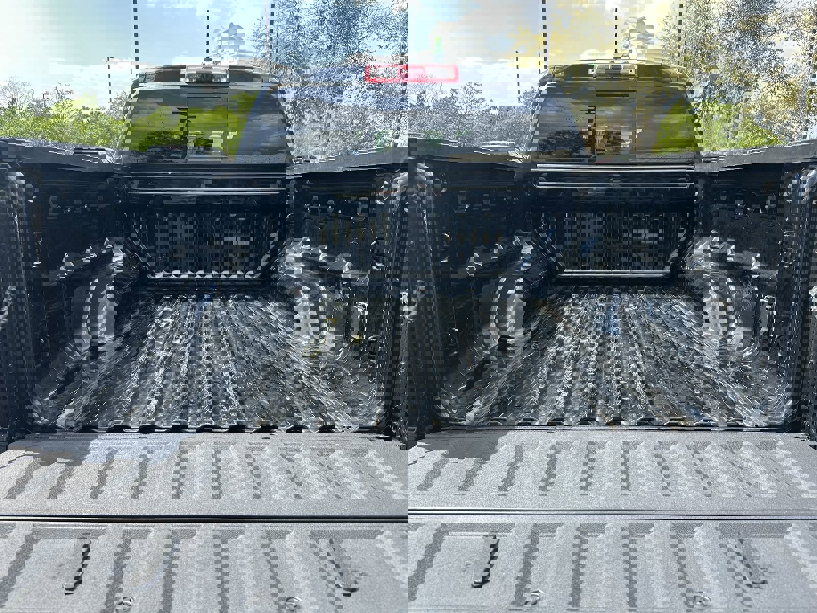 Used 2024 Chevrolet Colorado LT w/ LT Convenience Package III image 32