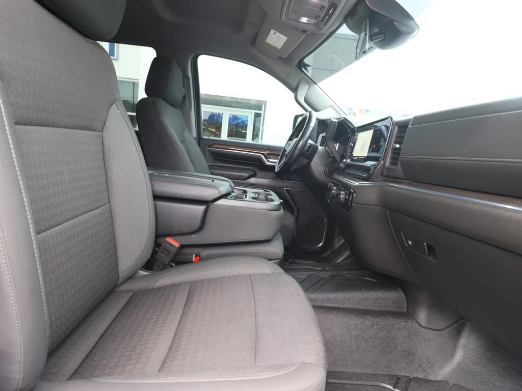 Used 2024 Chevrolet Silverado 2500 LT AWD/4WD image 14