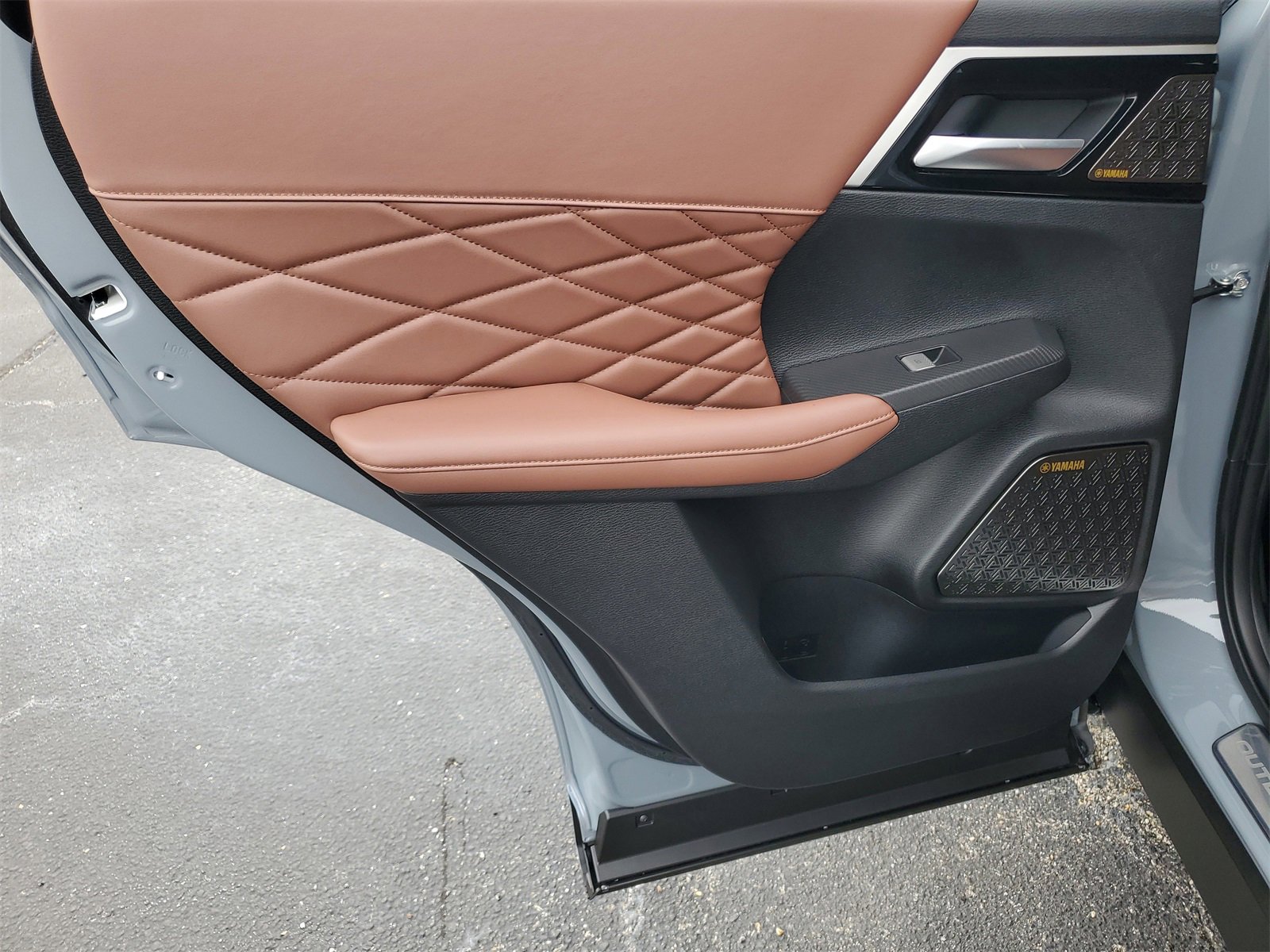 New 2026 Mitsubishi Outlander SEL image 23